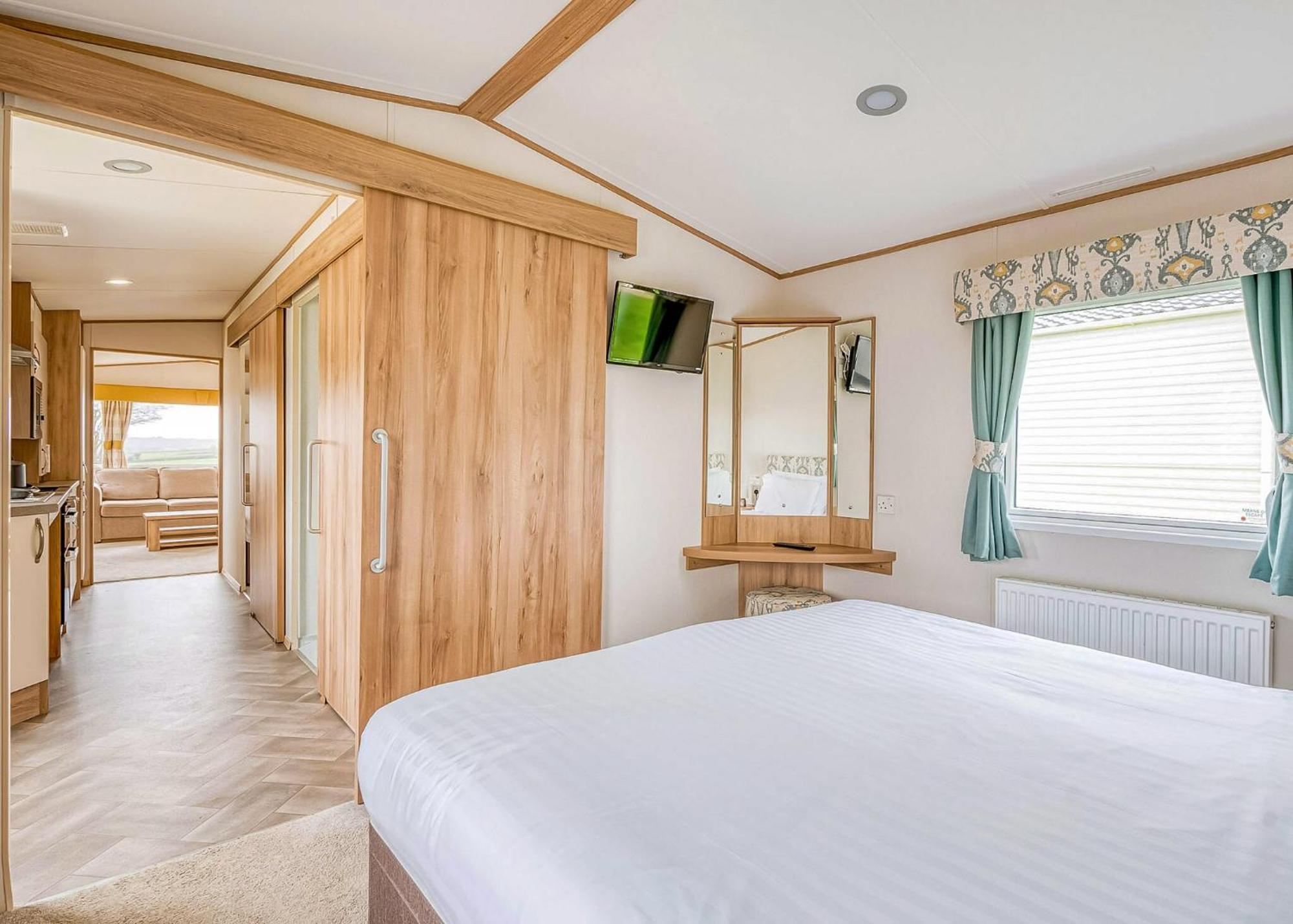 Meadow Lakes Holiday Park St Austell Zimmer foto